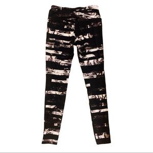 Athleta Black and White Patterned Leggings